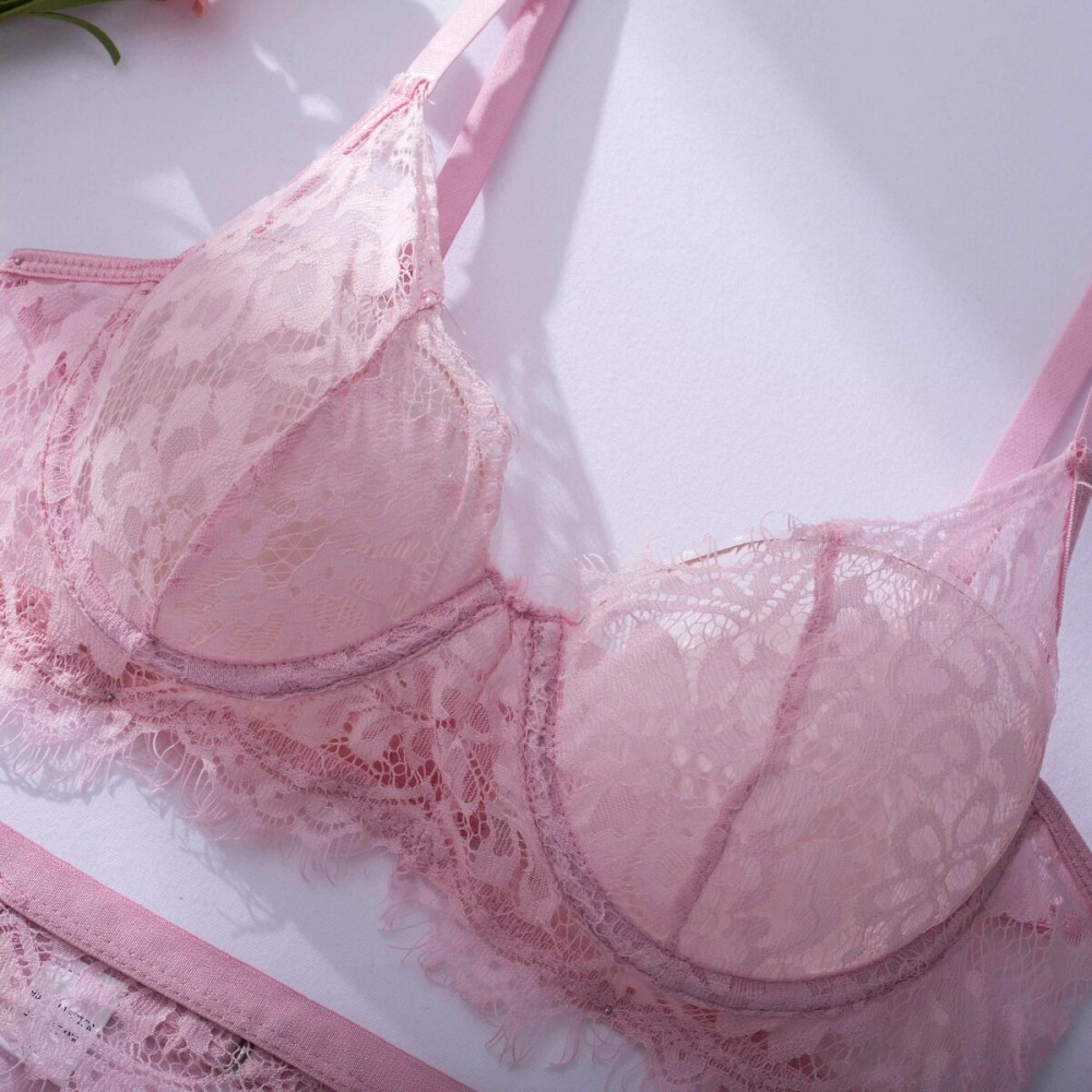 MYRA Ροζ δαντελένιο σετ σουτιέν με μπανέλα, ζαρτιέρες και ασορτί στρίνγκ