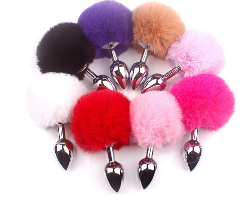 LOPE Πρωκτική σφήνα από ανοξείδωτο ατσάλι και γούνινη τούφα σαν λαγουδάκι