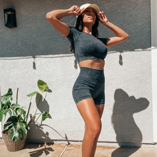 PAULINA Αθλητικό κοντομάνικο ελαστικό κροπ τοπ με στρογγυλή λαιμόκοψη