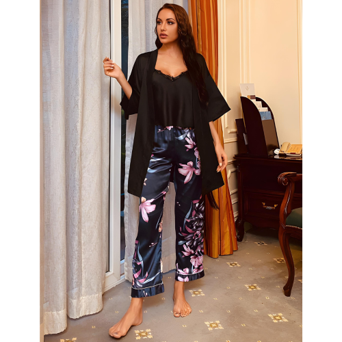 NINA Σετ πιτζάμες 3 τμχ σατέν υφής με V τοπ με δαντέλα, φλοράλ παντελόνα & ρόμπα με μανίκι 3/4