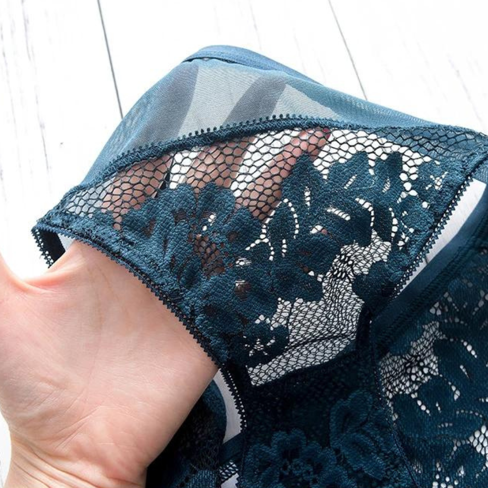 VALERIA Ημιδιάφανο σετ εσωρούχων με φλοράλ μπραλέτ με θήκη τριγωνάκι χωρίς μπανέλα & ασορτί βρακάκι