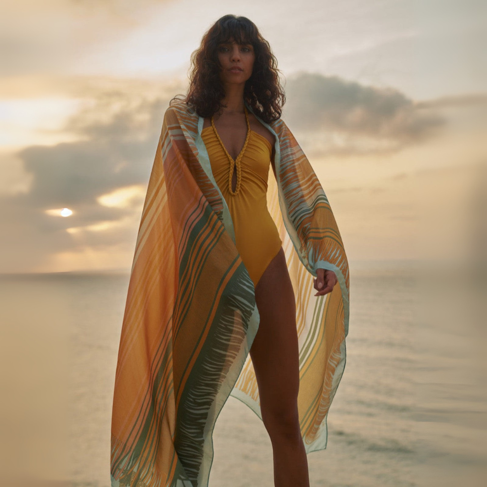 SUNSET GLOW Ολόσωμο μαγιό με λεπτομέρειες απο πλεξούδες και ασορτί παρεό