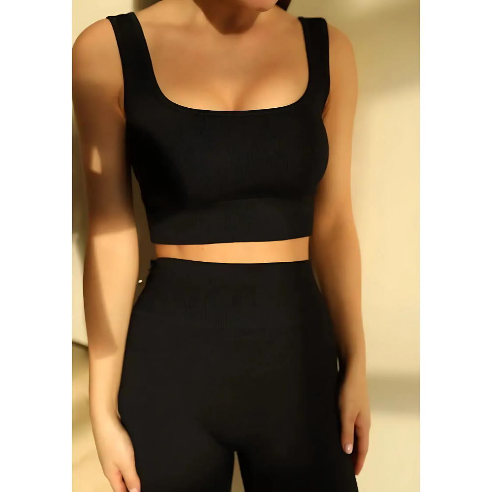 ROZA Αθλητικό μπουστάκι κροπ τοπ με ανοιχτό λαιμό, πλέξη ριμπ και χοντρή τιράντα